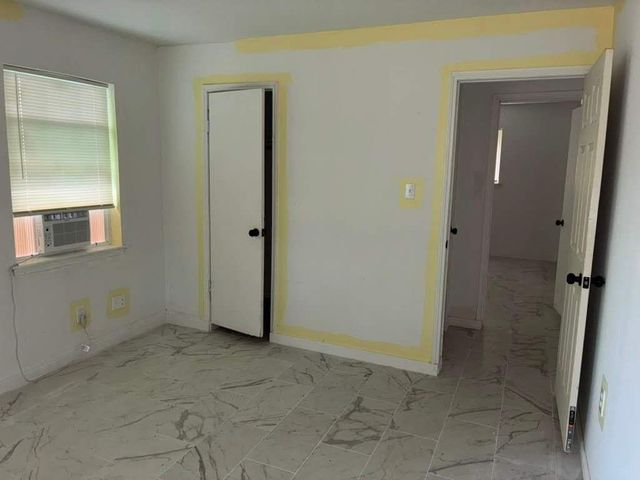 1918 Hampton Street, Houston, TX 77088