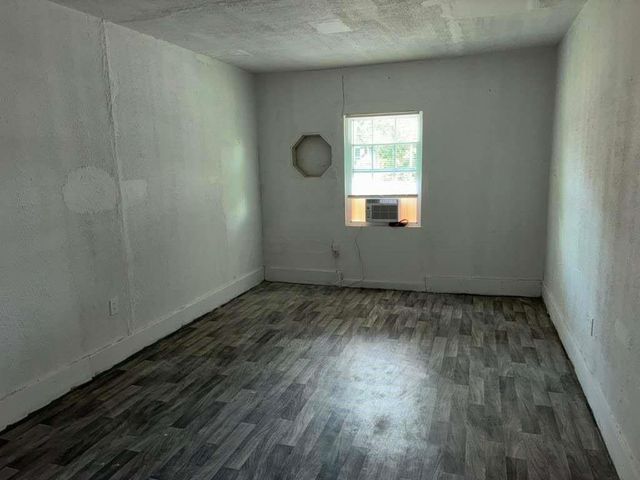 1918 Hampton Street, Houston, TX 77088