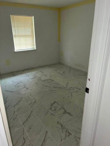1918 Hampton Street, Houston, TX 77088