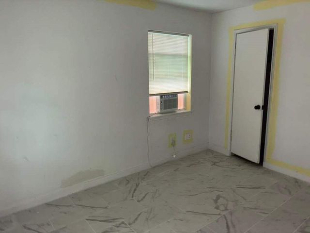 1918 Hampton Street, Houston, TX 77088
