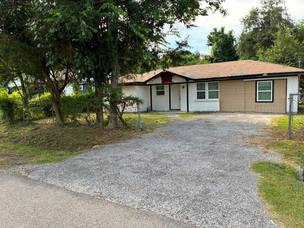 1918 Hampton Street, Houston, TX 77088