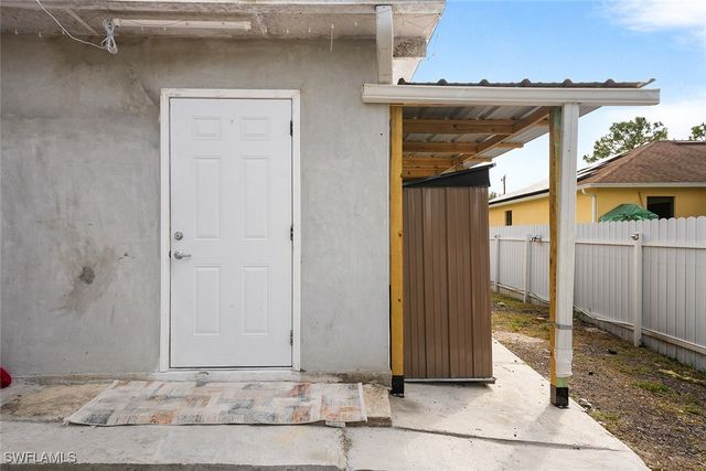 3245 43rd AVE NE, Naples, FL 34120