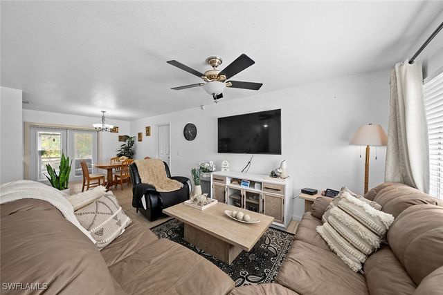 3245 43rd AVE NE, Naples, FL 34120