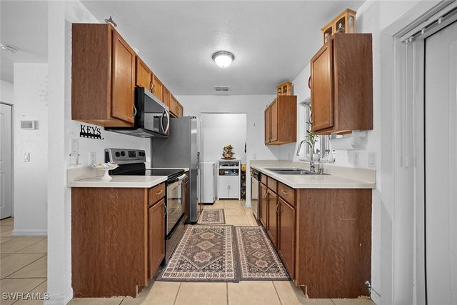 3245 43rd AVE NE, Naples, FL 34120