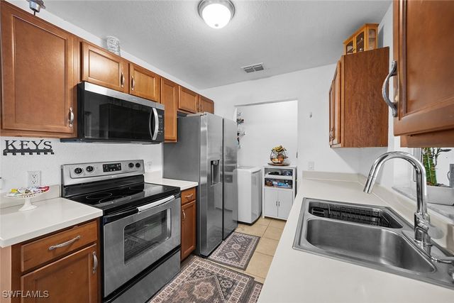 3245 43rd AVE NE, Naples, FL 34120