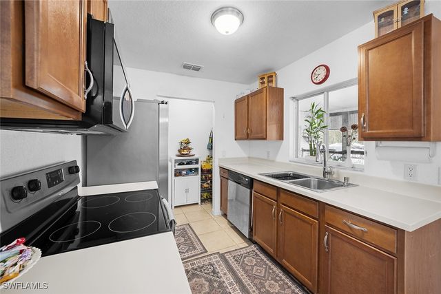 3245 43rd AVE NE, Naples, FL 34120