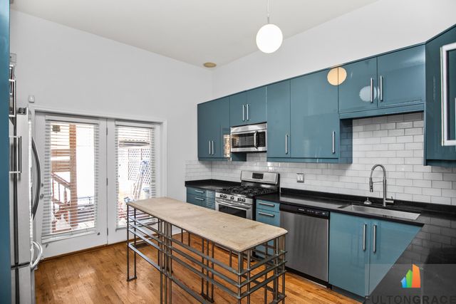 2744 W Warren Boulevard 1, Chicago, IL 60612