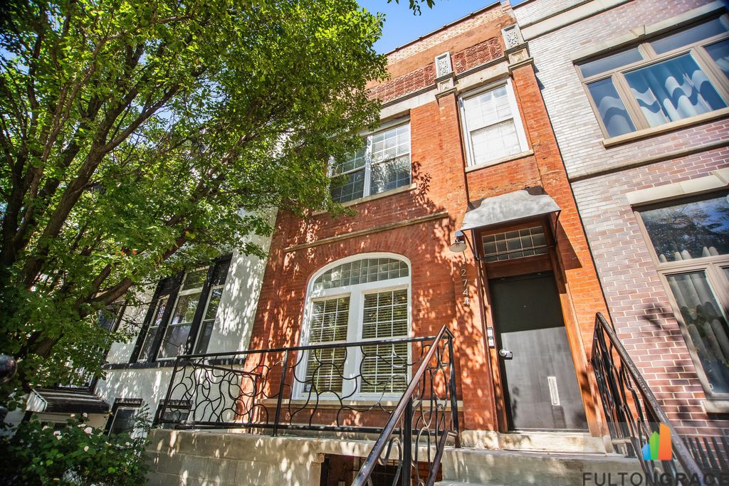 2744 W Warren Boulevard 1, Chicago, IL 60612