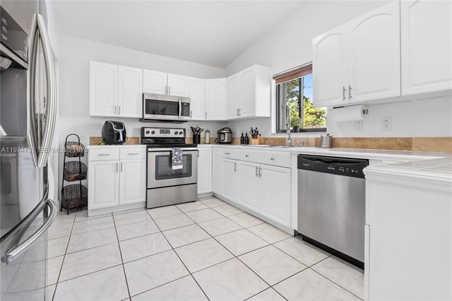 13648 SW 286th Ter, Homestead, FL 33033