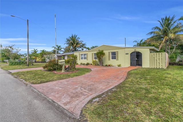 921 N 31st Court, Hollywood, FL 33021