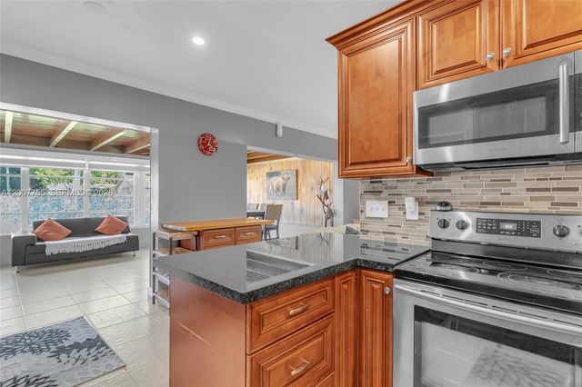 921 N 31st Court, Hollywood, FL 33021