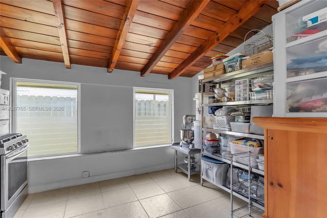 921 N 31st Court, Hollywood, FL 33021