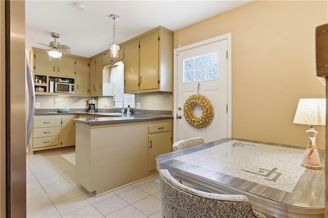 7010 W 65th Terrace, Overland Park, KS 66202