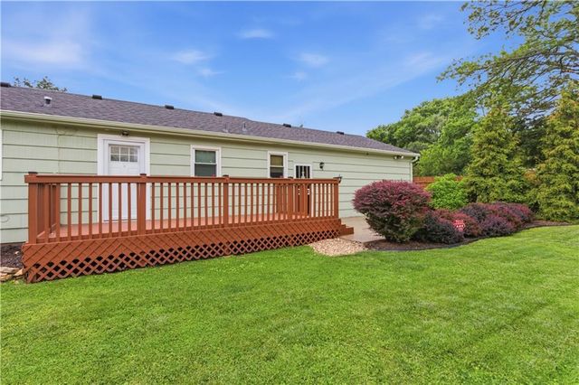 7010 W 65th Terrace, Overland Park, KS 66202
