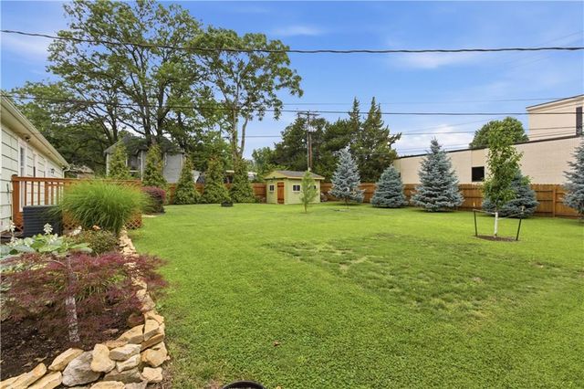 7010 W 65th Terrace, Overland Park, KS 66202