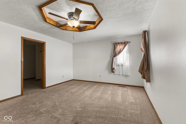 7624 Quail Ridge N, Plainfield, IN 46168