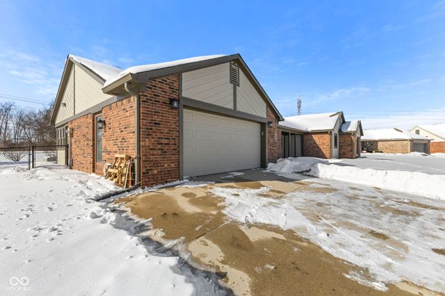 7624 Quail Ridge N, Plainfield, IN 46168