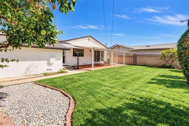 7060 Santa Ana, Buena Park, CA 90620