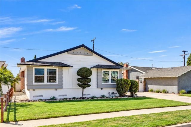 7060 Santa Ana, Buena Park, CA 90620