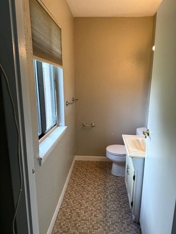 685 Oak 5-10, Brockton, MA 02301