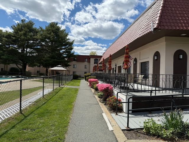 685 Oak 5-10, Brockton, MA 02301