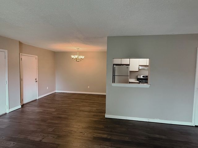 685 Oak 5-10, Brockton, MA 02301