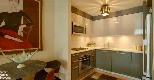 505 W 47th St Apt 6AS, New York City, NY 10036