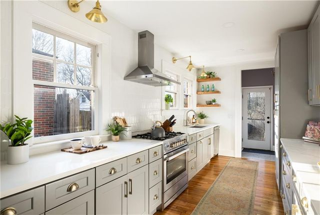 557 Manford SW Road, Atlanta, GA 30310