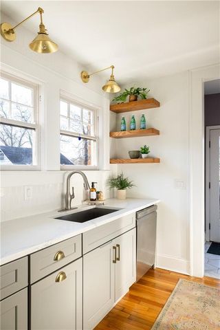 557 Manford SW Road, Atlanta, GA 30310