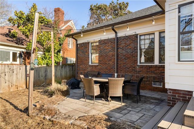 557 Manford SW Road, Atlanta, GA 30310