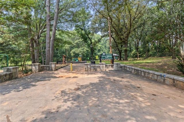 557 Manford SW Road, Atlanta, GA 30310