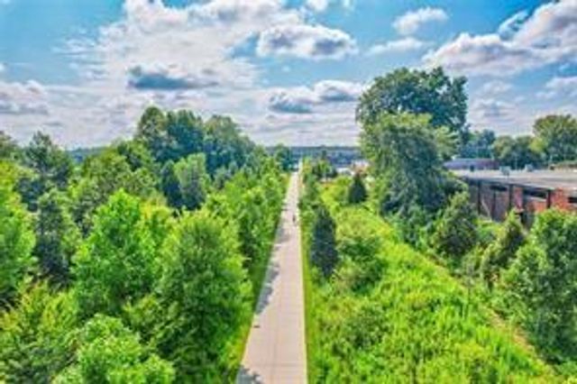 557 Manford SW Road, Atlanta, GA 30310