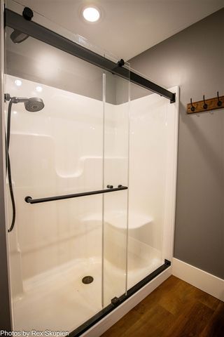 17090 Kenowa Avenue, Kent City, MI 49330