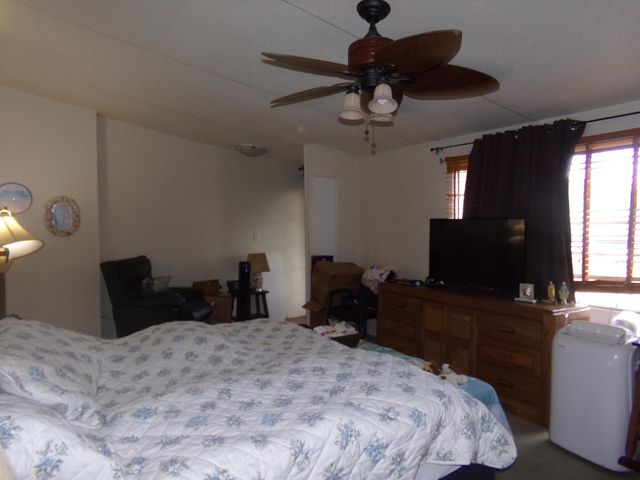 89 S Stuart Circle, Greenacres, FL 33463