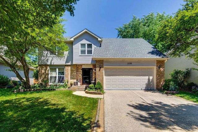 2238 Gleneagles Drive, Naperville, IL 60565
