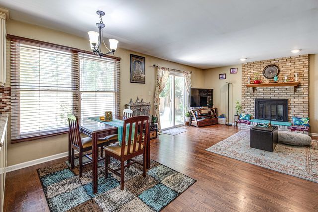 2238 Gleneagles Drive, Naperville, IL 60565