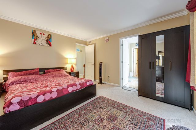 2238 Gleneagles Drive, Naperville, IL 60565