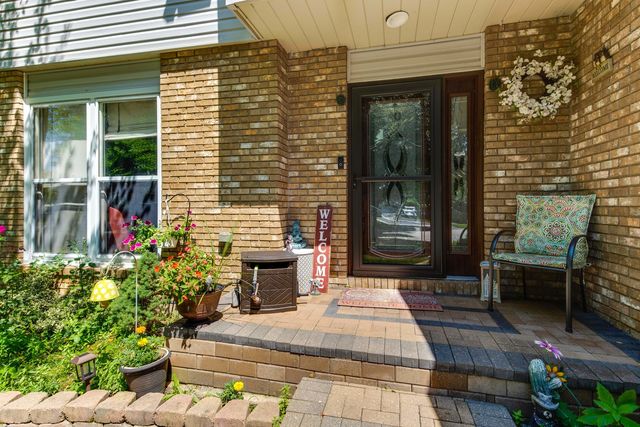 2238 Gleneagles Drive, Naperville, IL 60565