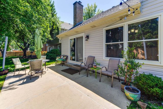 2238 Gleneagles Drive, Naperville, IL 60565