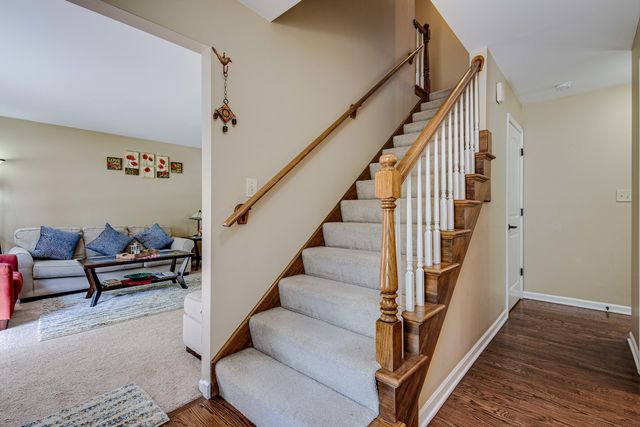 2238 Gleneagles Drive, Naperville, IL 60565