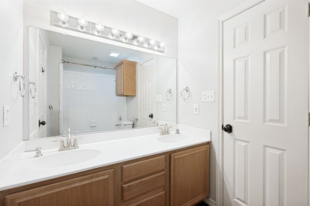 1156 Bent Oaks Drive, Denton, TX 76210