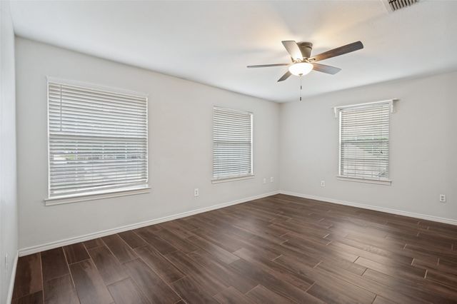 1156 Bent Oaks Drive, Denton, TX 76210