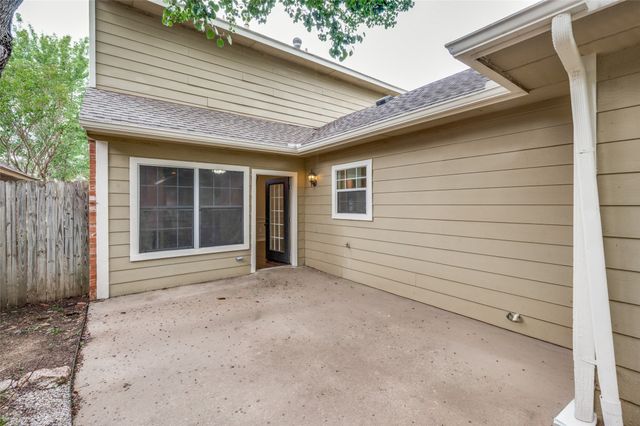 1156 Bent Oaks Drive, Denton, TX 76210