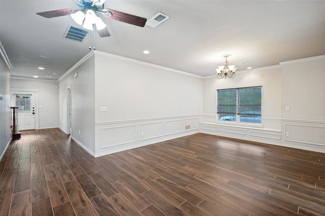 1156 Bent Oaks Drive, Denton, TX 76210