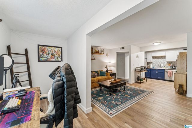 416 Skyview Dr Apt B, Birmingham, AL 35209