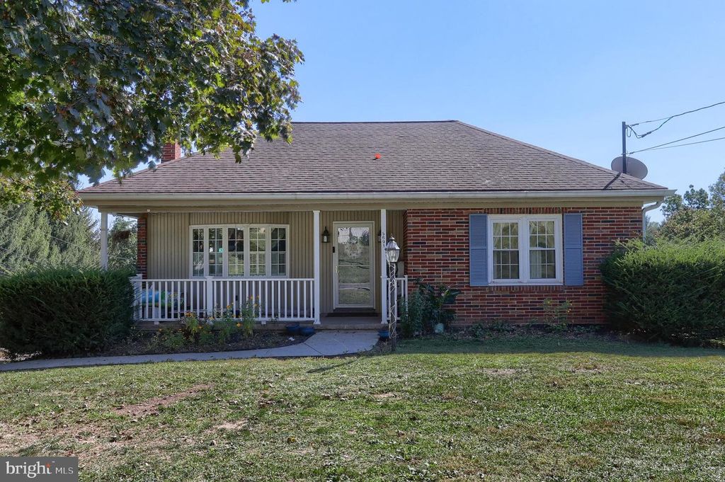 5691 CHAMBERS HILL RD, Harrisburg, PA 17111