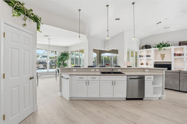 5267 STRATFORD COURT, Cape Coral, FL 33904