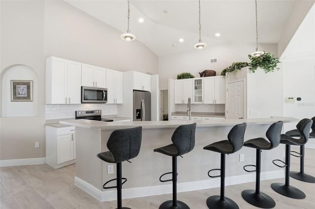 5267 STRATFORD COURT, Cape Coral, FL 33904