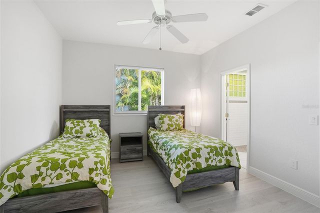 5267 STRATFORD COURT, Cape Coral, FL 33904