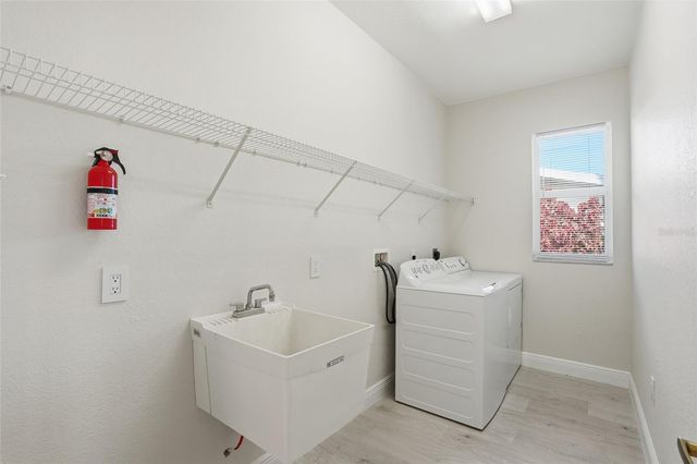 5267 STRATFORD COURT, Cape Coral, FL 33904